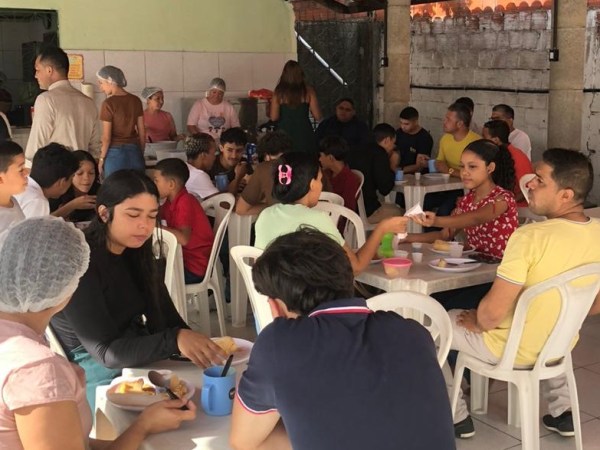 EBD: Igreja inicia trimestre de estudos com café da manhã