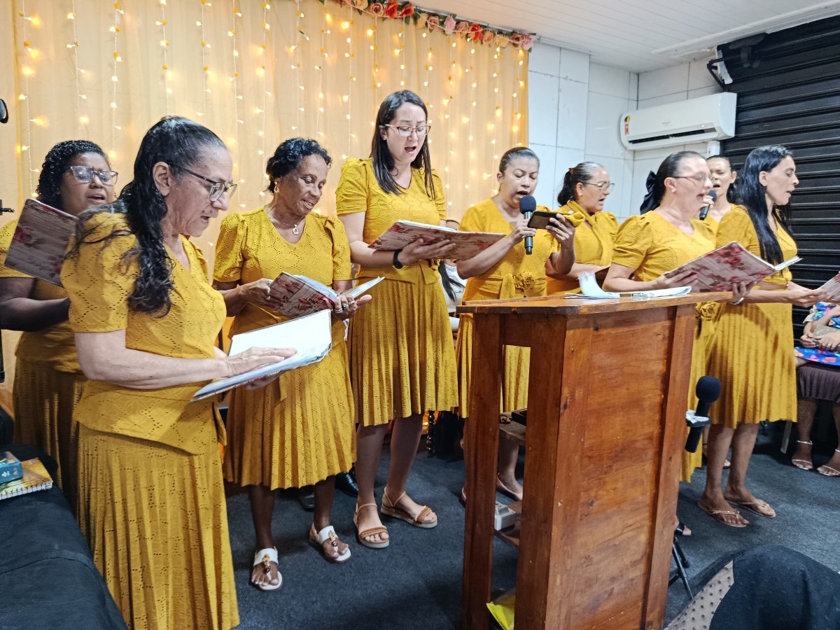 Pici realiza Culto de Mulheres com santuário lotado